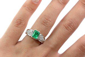 Solitaire-Natural-Emerald-Cut-Columbian-Emerald-Diamond-Ring-65g-SZ-625-132799700516-3