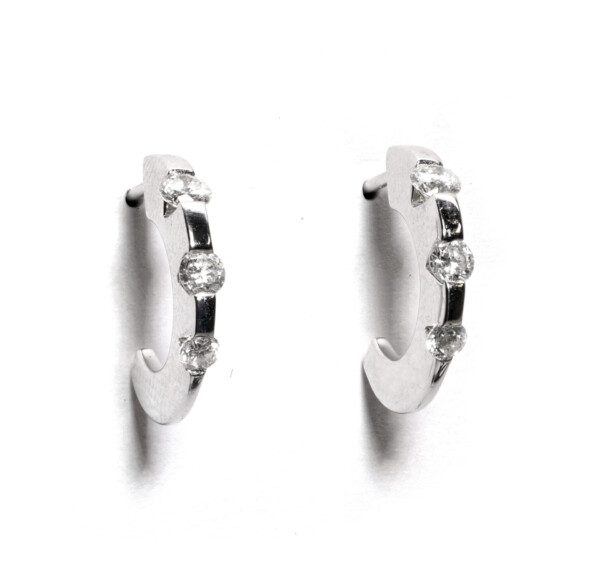 Tension-Graduation-Diamond-Earrings-in-18k-White-Gold-50-ct-TDW-VS-Clarity-H-131707237114