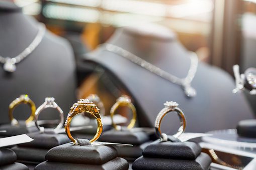 An Engagement Ring That Won’t Break the Bank