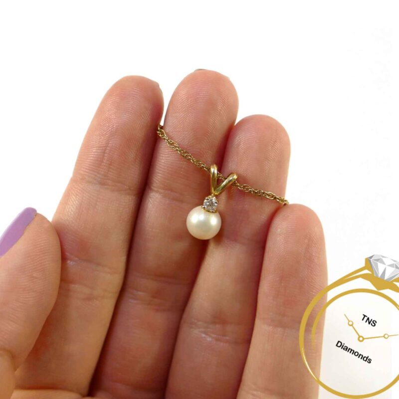 Dainty Pearl and Diamond 14k Yellow Gold Necklace