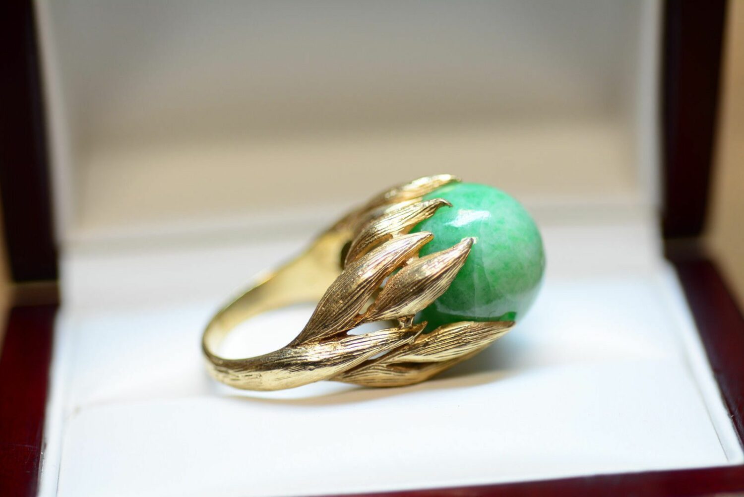 Vintage Jade Ball Unique Statement Bishop Ring 14k Yellow Gold Size 10 w/ Video!-1