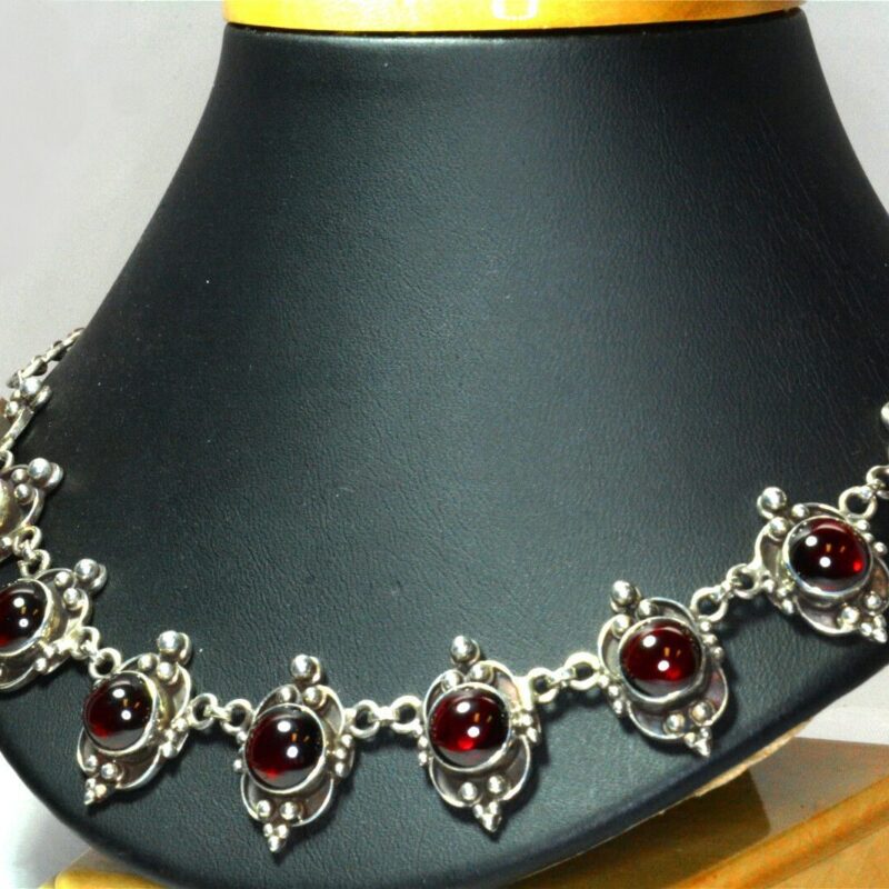 Vintage Red Garnet Cabochon Chain Necklace in 925 Silver