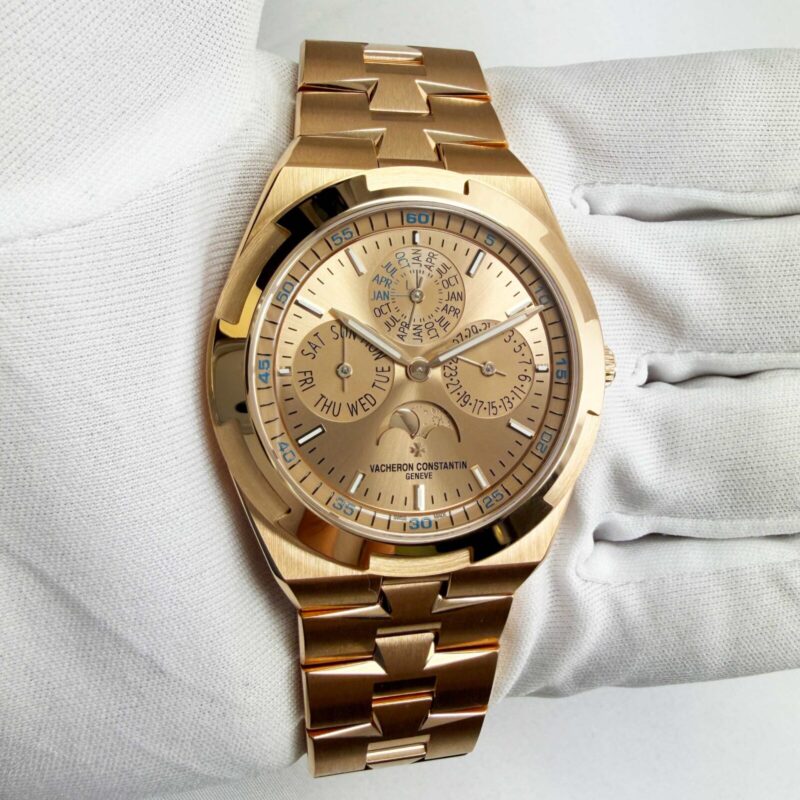 New Vacheron Constantin Overseas Perpetual Calendar 4300V 41MM Golden Dial B/p
