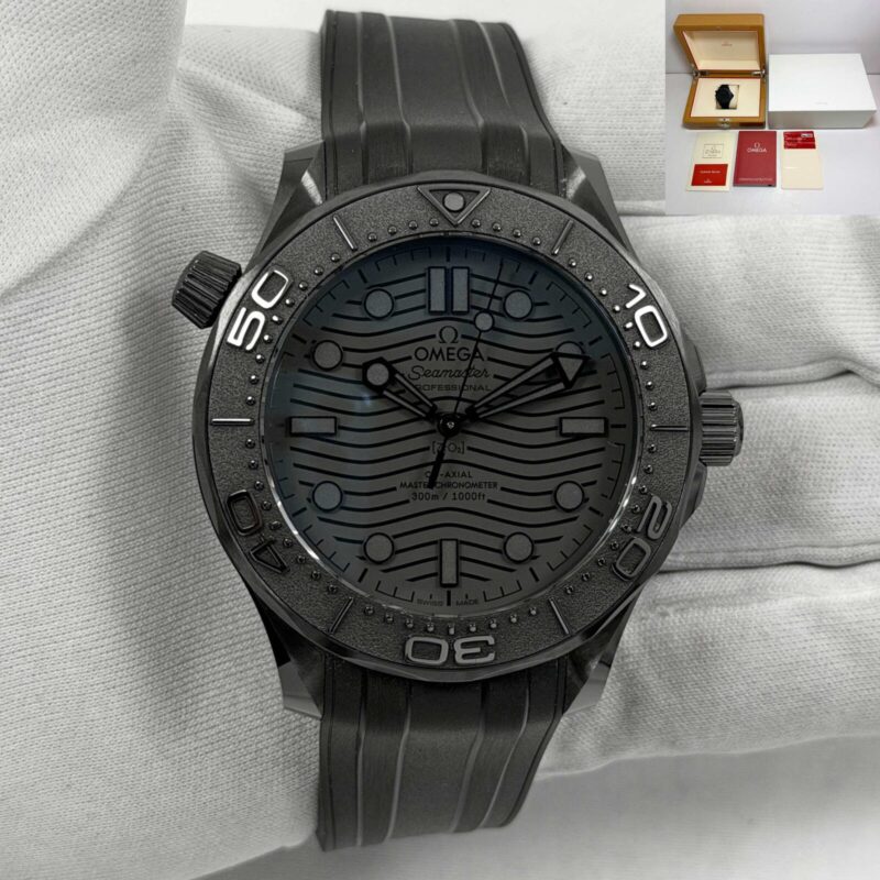 2022 Omega Seamaster Diver 300 M 210.92.44.20.01.003 44MM Black Ceramic B/p