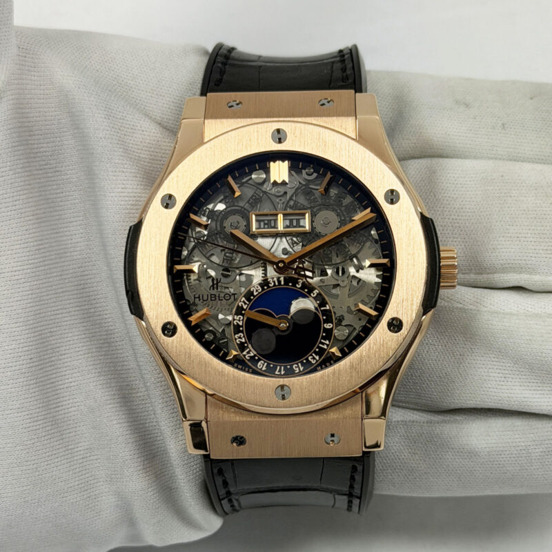 Hublot Classic Fusion Aerofusion Moonphase 517.OX.0180.LR 45MM Rg Skeleton Box