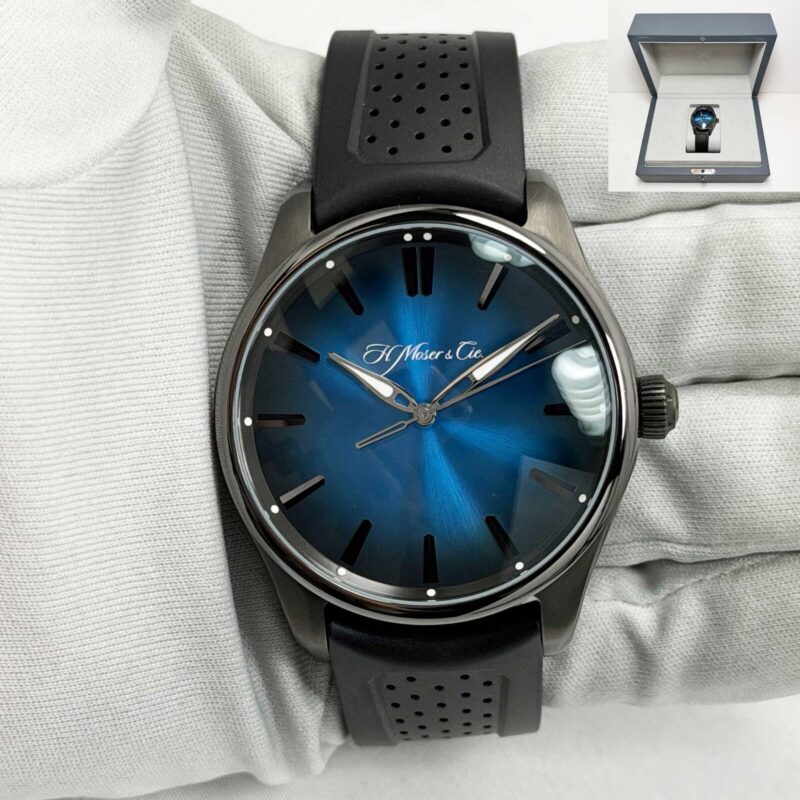 H.moser & Cie. Pioneer Centre Seconds 3200-1205 43MM Funky Blue Steel Dlc Box