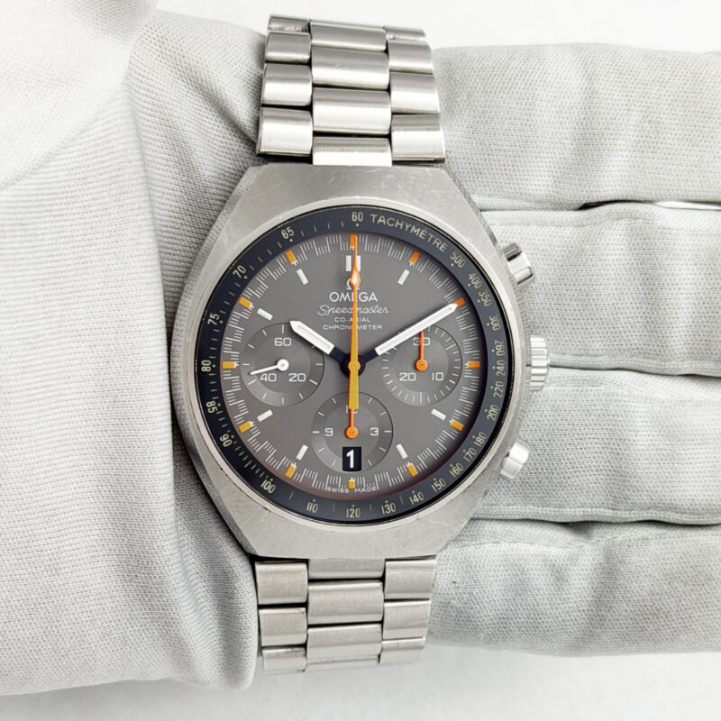 Omega Speedmaster Mark II 327.10.43.50.06.001 43MM Grey Dial Stainless Steel
