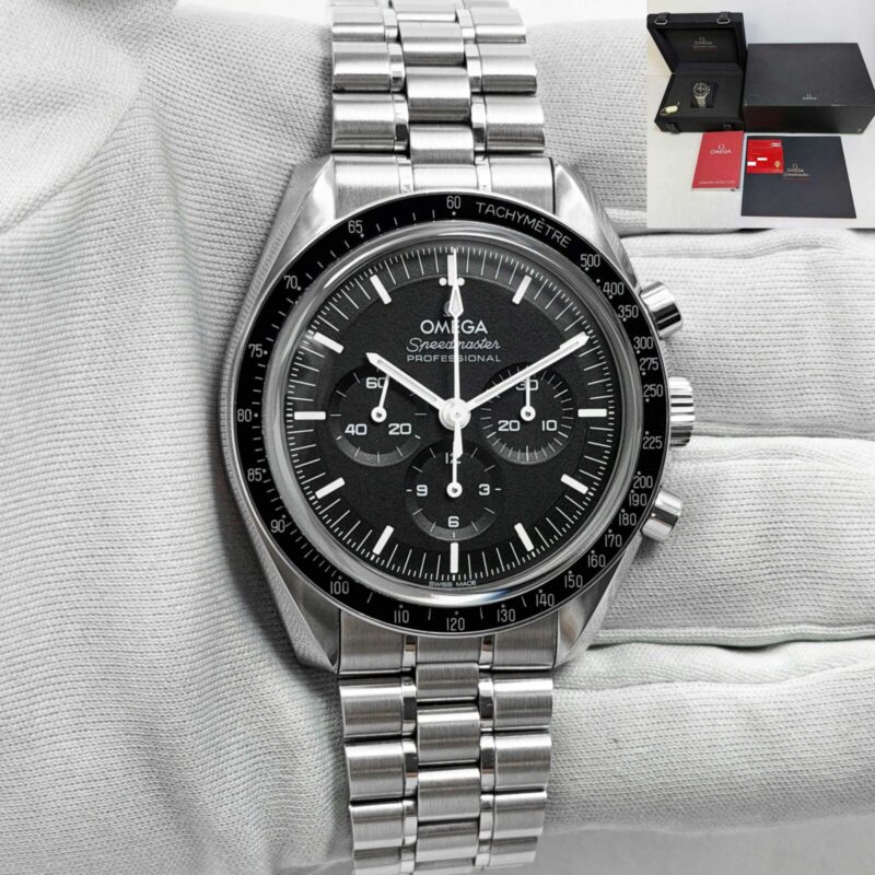 2024 Omega Speedmaster Moonwatch 310.30.42.50.01.002 42MM Black Steel B/p