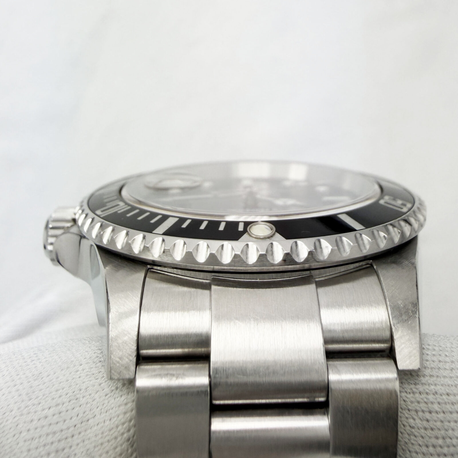 2004 Rolex Submariner Date 16610 40MM Black Dial Steel Box Paper F