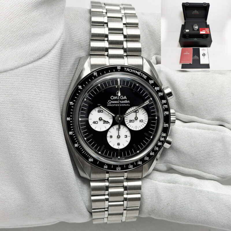 New 2026 Omega Speedmaster Moonwatch Reverse Panda 310.30.42.50.01.004 42MM B/p