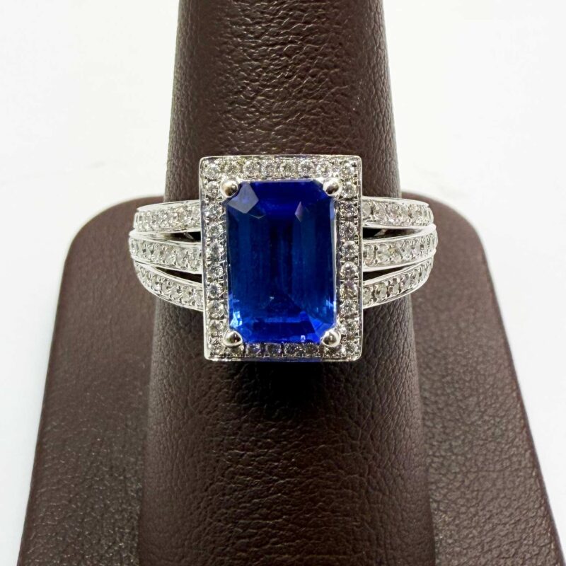 Iliana 18K White Gold Emerald Cut Tanzanite Diamond Ring Size 7 6.3 Grams