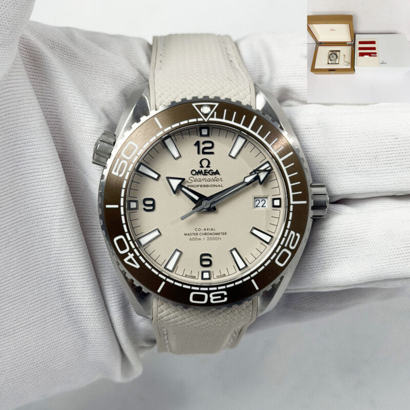 Unworn 2026 Omega Seamaster Planet Ocean 215.32.44.21.09.001 43.5MM Beige Steel B/p