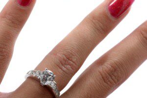 Round-Princess-Diamond-Engagement-Semi-Mount-in-18k-White-Gold-90-ct-TDW-172071215770-2