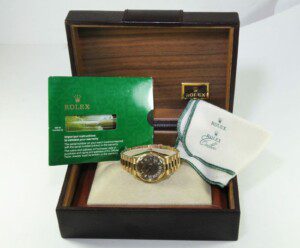 Rolex-President-Day-Date-MOP-Diamond-Roman-Dial-1803-18k-Yellow-Gold-Box-Booklet-133133686166-2